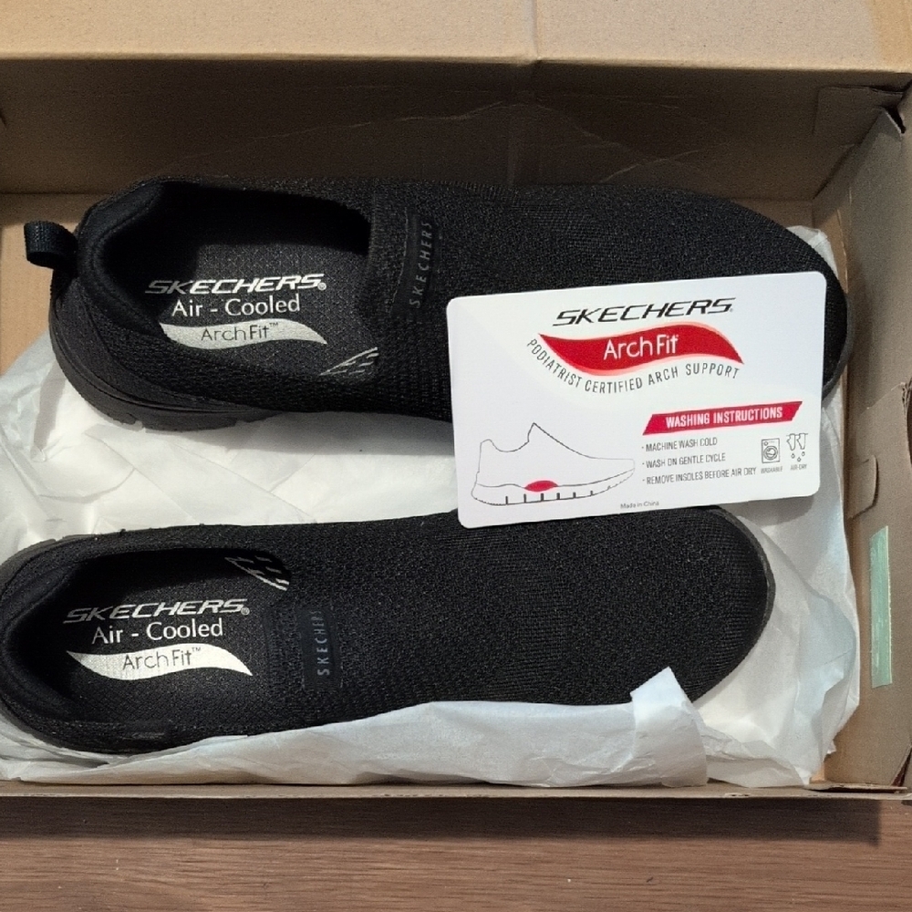 Skechers Men's Black Arch Fit Shoes